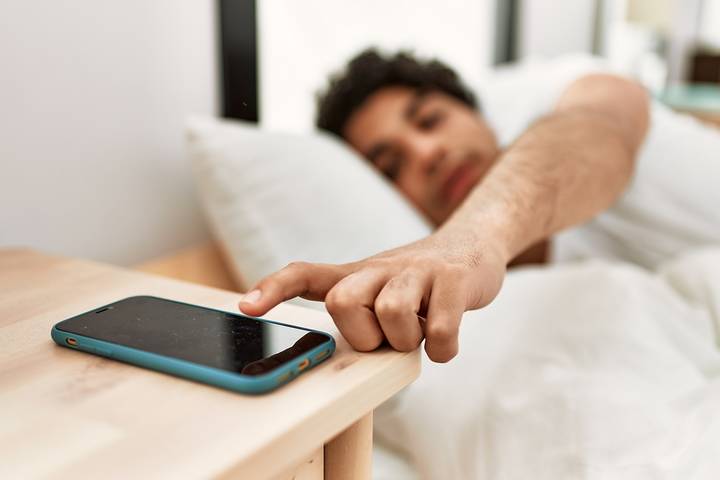 Turn off electronics before bed to feel less stressed and anxious.